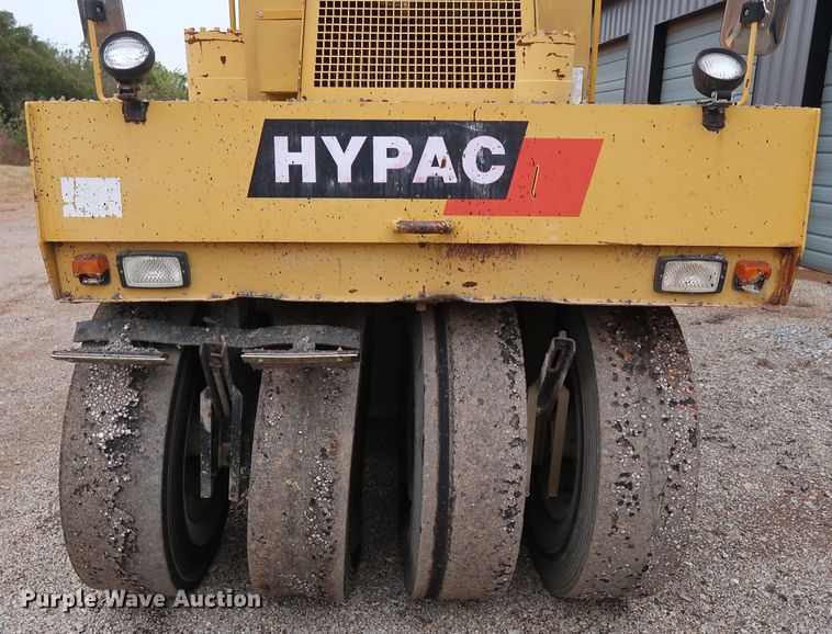 image for item DG4236 1999 Hypac C560A pneumatic roller