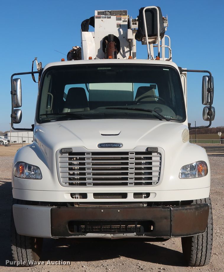 image for item DG4237 2011 Freightliner Business Class M2 digger derrick truck