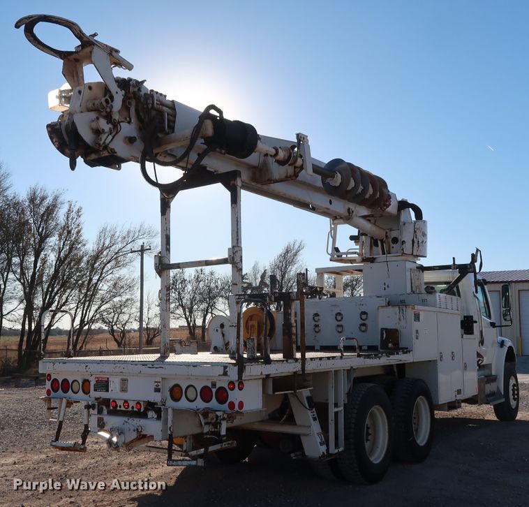 image for item DG4237 2011 Freightliner Business Class M2 digger derrick truck