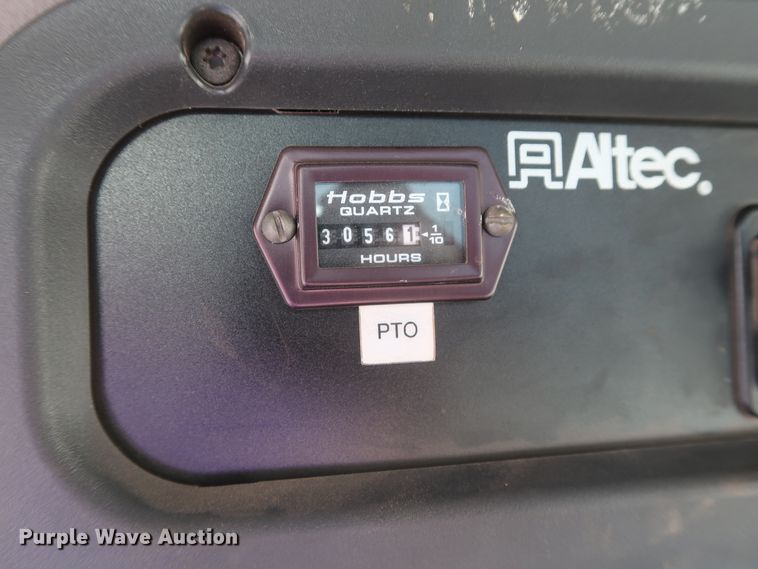 image for item DG4237 2011 Freightliner Business Class M2 digger derrick truck