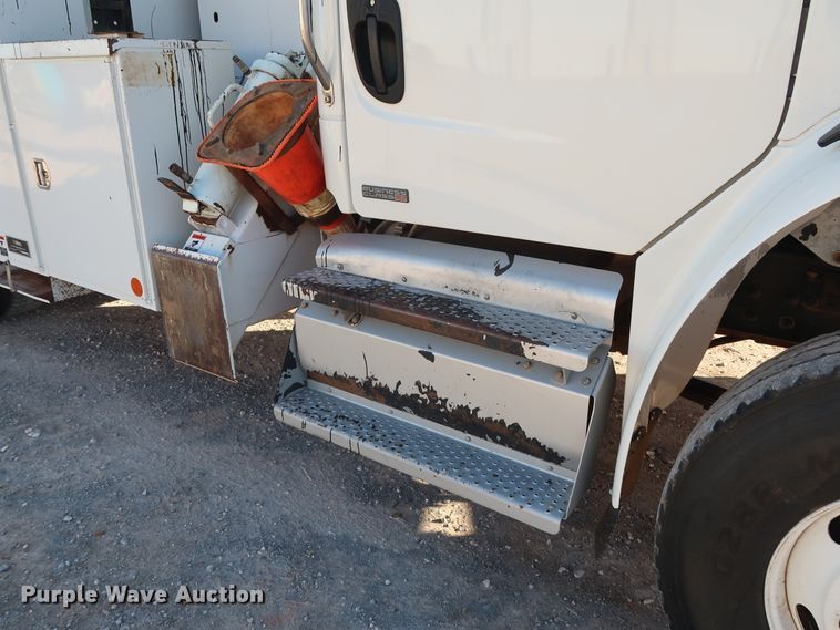 image for item DG4237 2011 Freightliner Business Class M2 digger derrick truck