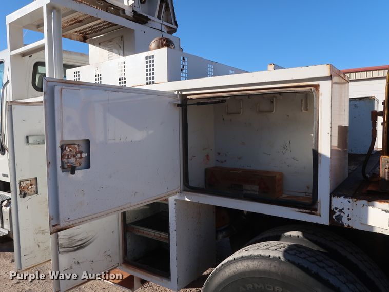 image for item DG4237 2011 Freightliner Business Class M2 digger derrick truck