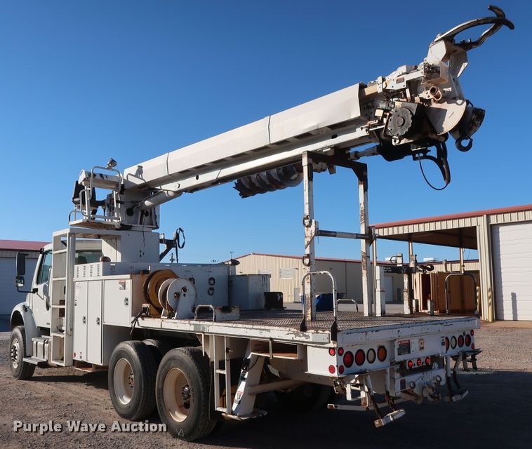 image for item DG4237 2011 Freightliner Business Class M2 digger derrick truck