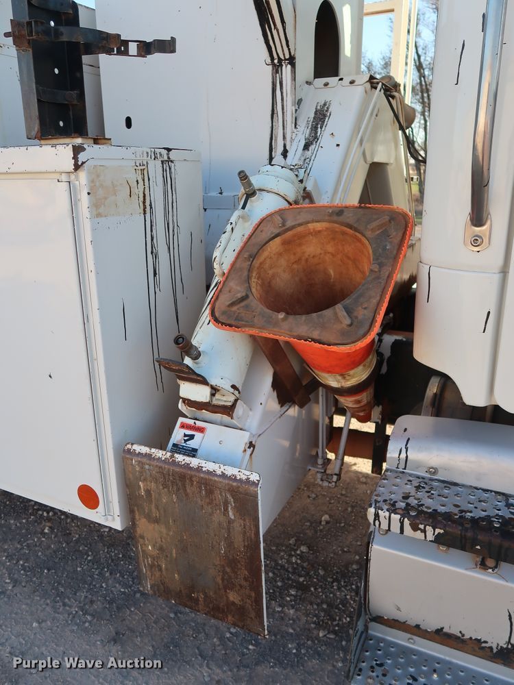 image for item DG4237 2011 Freightliner Business Class M2 digger derrick truck