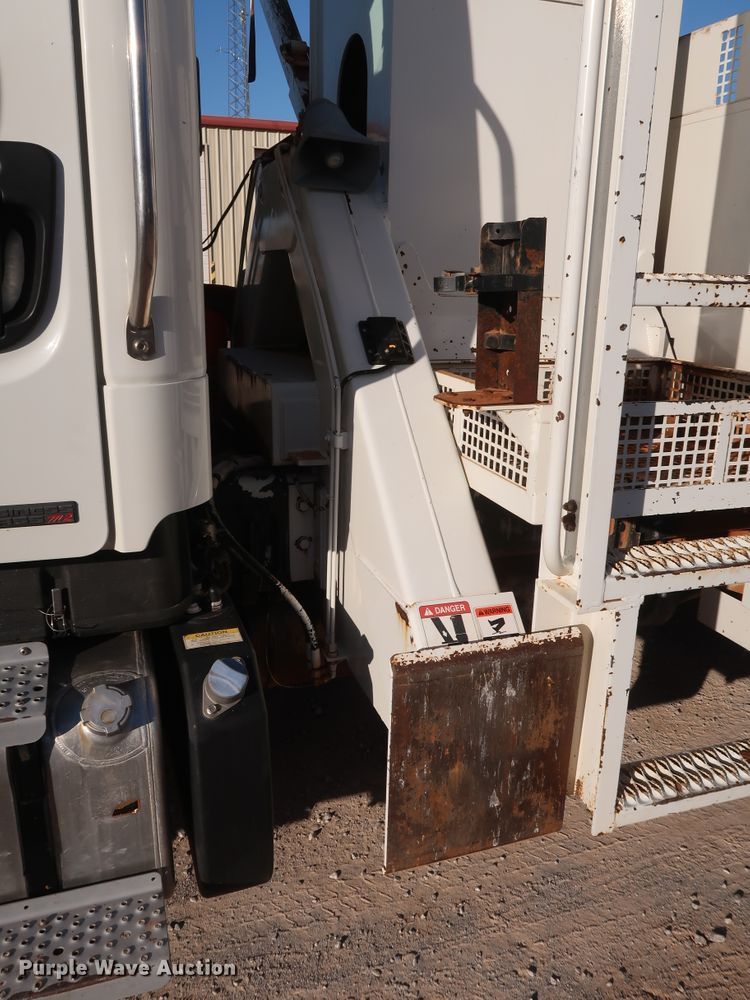 image for item DG4237 2011 Freightliner Business Class M2 digger derrick truck