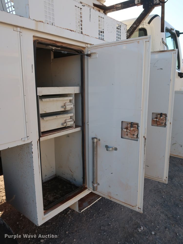 image for item DG4237 2011 Freightliner Business Class M2 digger derrick truck