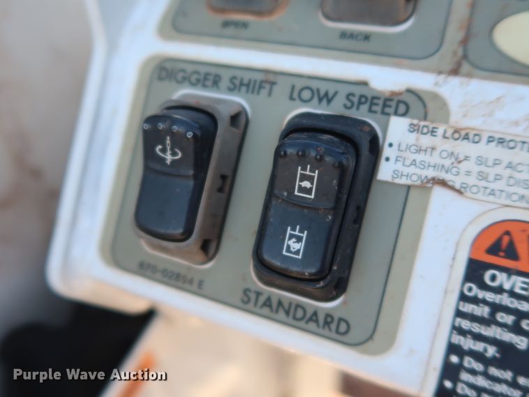 image for item DG4237 2011 Freightliner Business Class M2 digger derrick truck