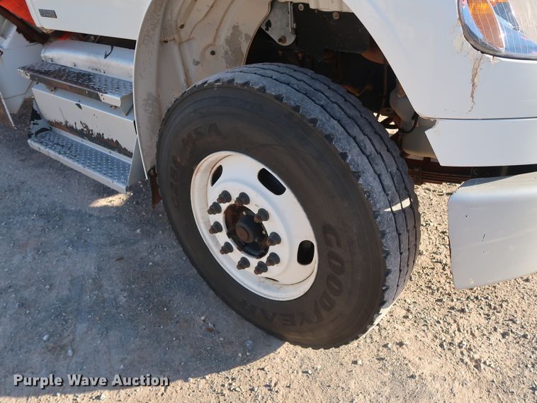 image for item DG4237 2011 Freightliner Business Class M2 digger derrick truck