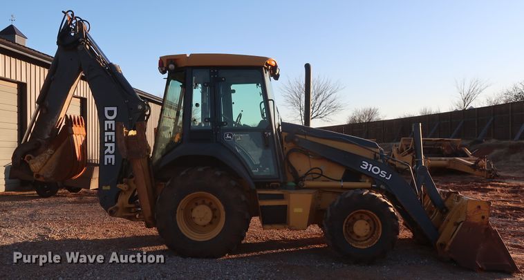 image for item DG4240 2008 John Deere 310SJ backhoe