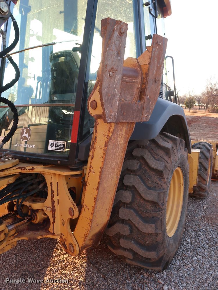 image for item DG4240 2008 John Deere 310SJ backhoe