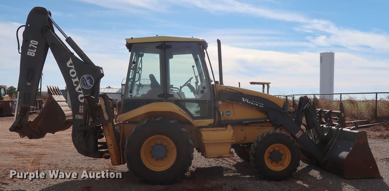image for item DG4243 2005 Volvo BL70 backhoe