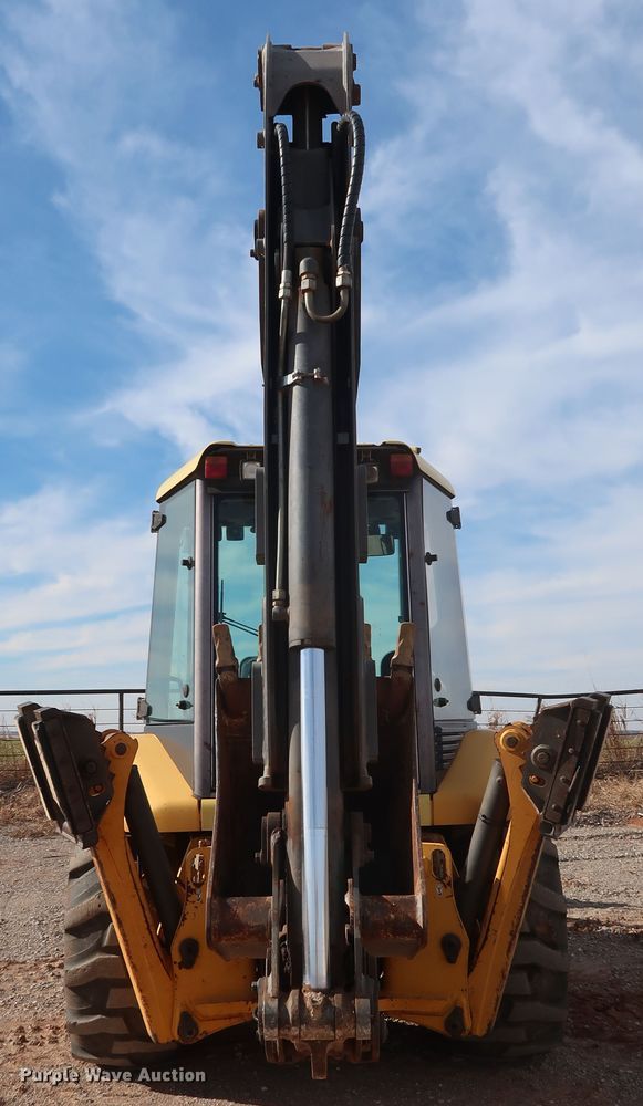 image for item DG4243 2005 Volvo BL70 backhoe