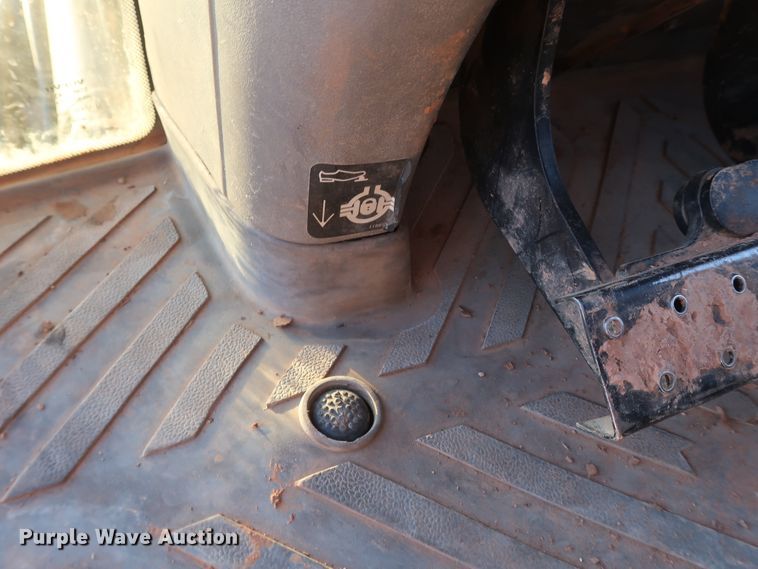 image for item DG4243 2005 Volvo BL70 backhoe