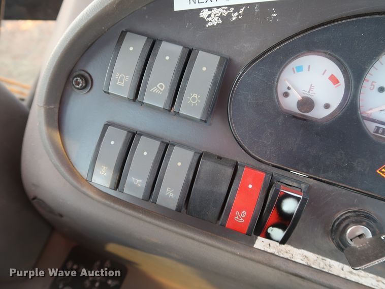 image for item DG4243 2005 Volvo BL70 backhoe