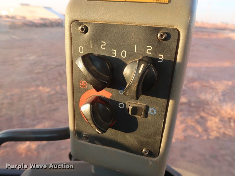 image for item DG4243 2005 Volvo BL70 backhoe