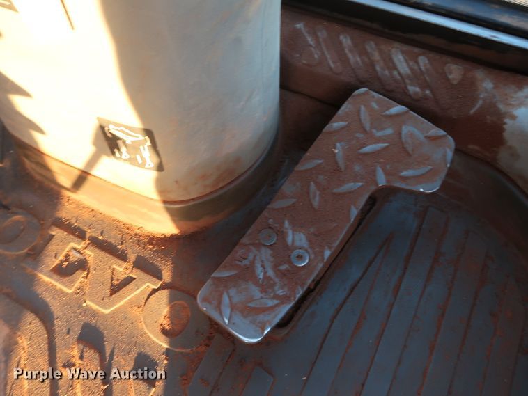 image for item DG4243 2005 Volvo BL70 backhoe