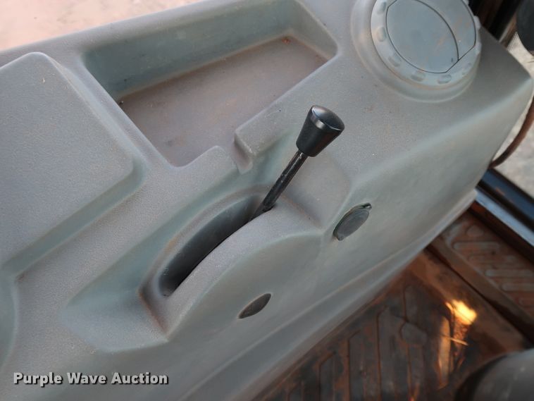 image for item DG4243 2005 Volvo BL70 backhoe