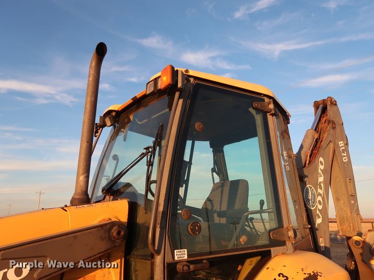 image for item DG4243 2005 Volvo BL70 backhoe