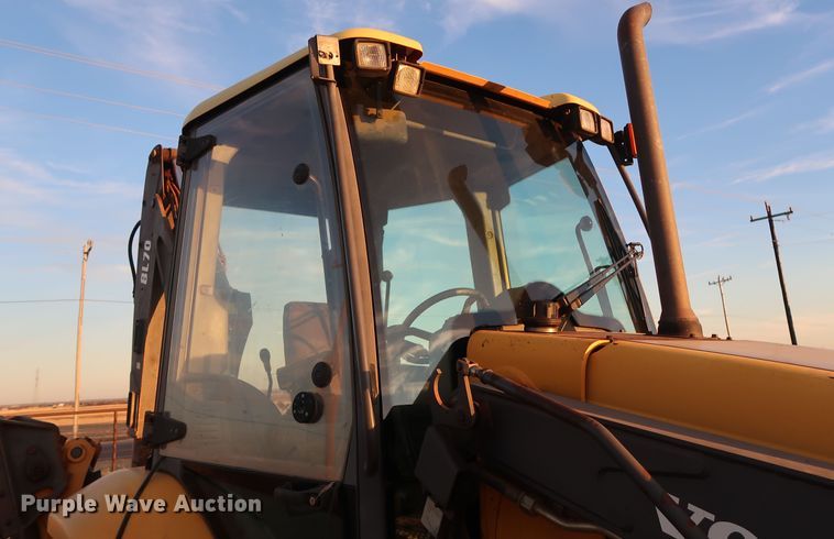 image for item DG4243 2005 Volvo BL70 backhoe