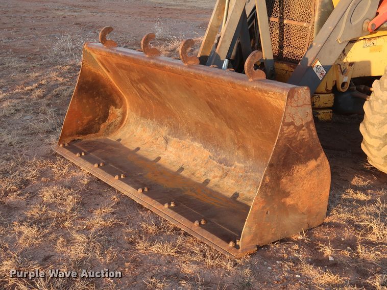 image for item DG4243 2005 Volvo BL70 backhoe