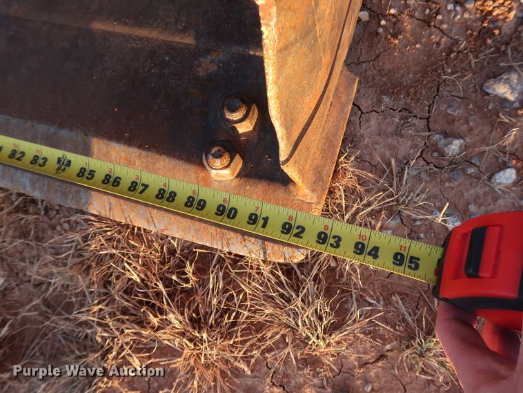 image for item DG4243 2005 Volvo BL70 backhoe