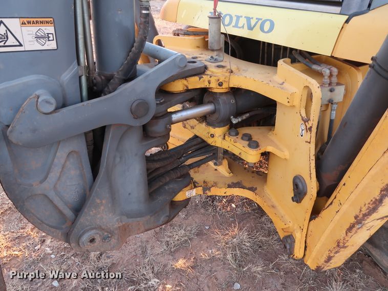 image for item DG4243 2005 Volvo BL70 backhoe