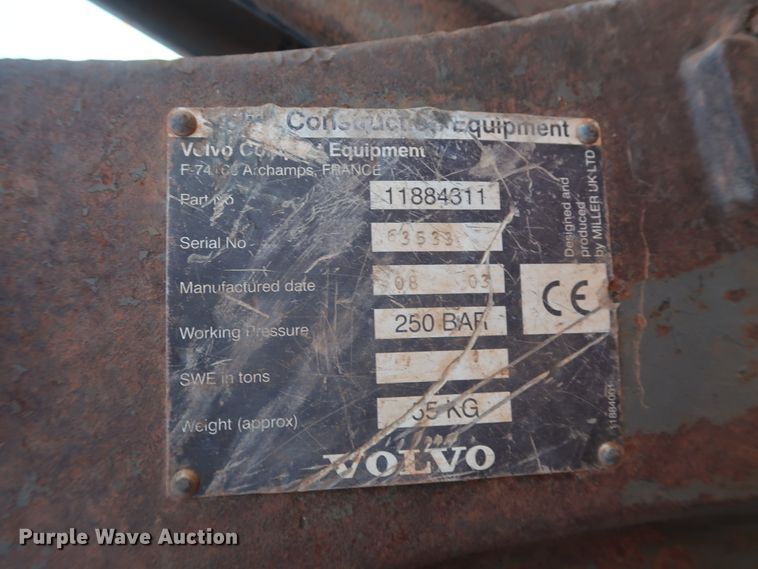 image for item DG4243 2005 Volvo BL70 backhoe