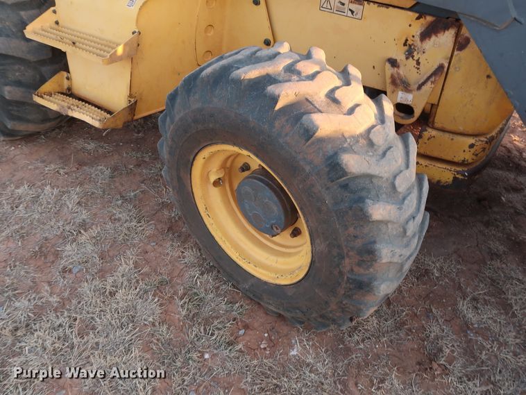 image for item DG4243 2005 Volvo BL70 backhoe