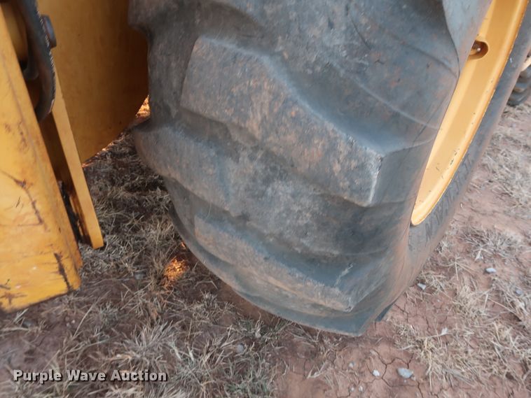 image for item DG4243 2005 Volvo BL70 backhoe