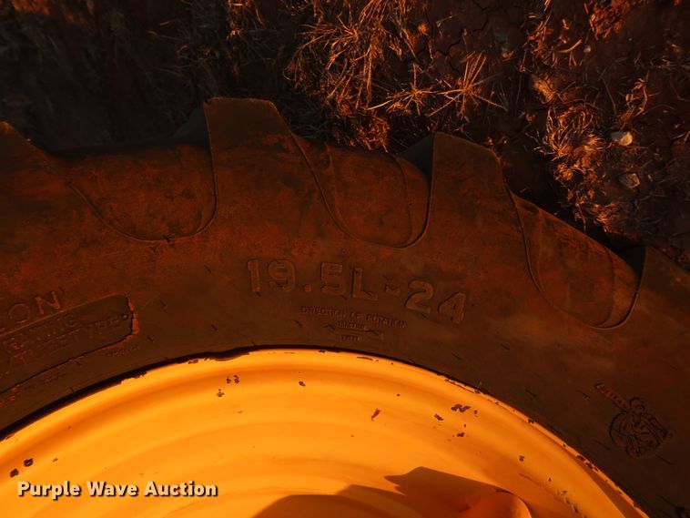 image for item DG4243 2005 Volvo BL70 backhoe