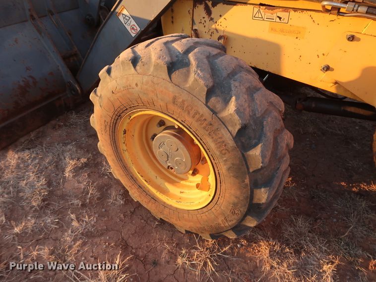 image for item DG4243 2005 Volvo BL70 backhoe