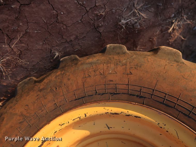 image for item DG4243 2005 Volvo BL70 backhoe