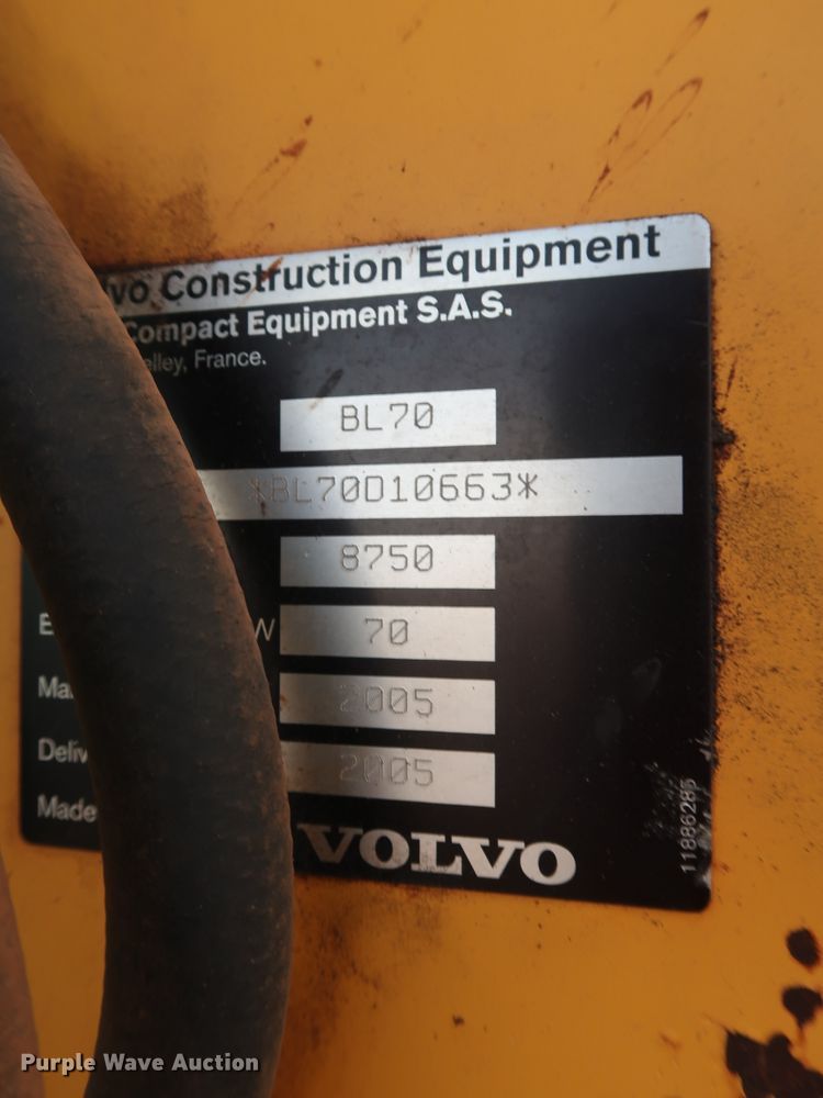 image for item DG4243 2005 Volvo BL70 backhoe