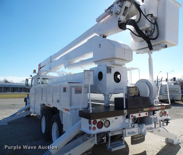 image for item DG5521 2002 Freightliner FL80 bucket truck