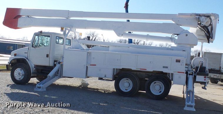 image for item DG5521 2002 Freightliner FL80 bucket truck