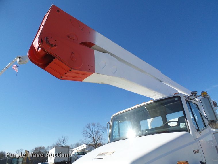 image for item DG5521 2002 Freightliner FL80 bucket truck