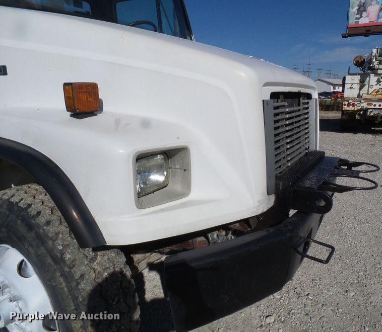 image for item DG5521 2002 Freightliner FL80 bucket truck