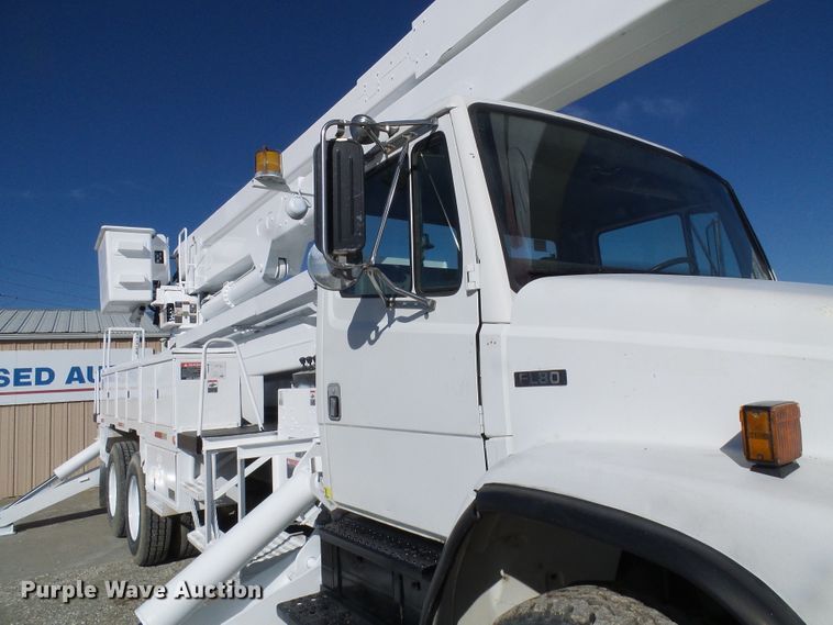 image for item DG5521 2002 Freightliner FL80 bucket truck