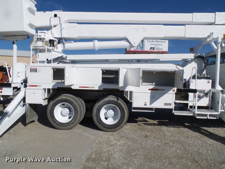image for item DG5521 2002 Freightliner FL80 bucket truck