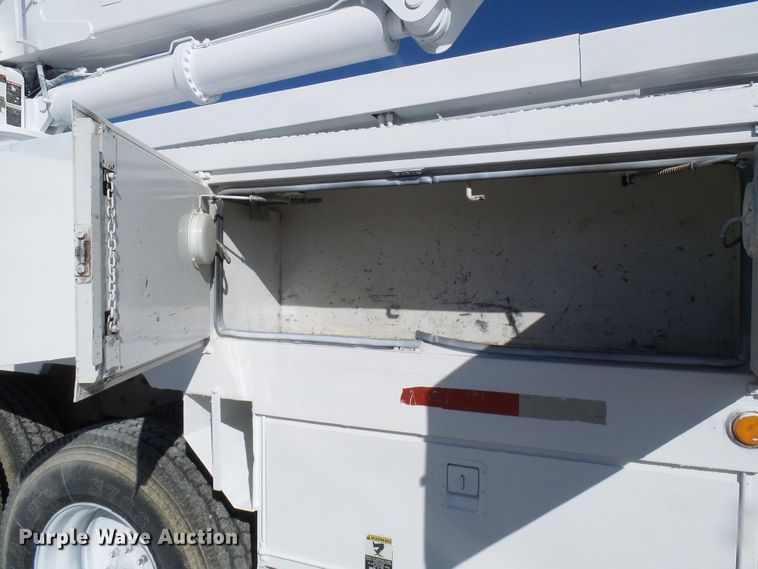 image for item DG5521 2002 Freightliner FL80 bucket truck