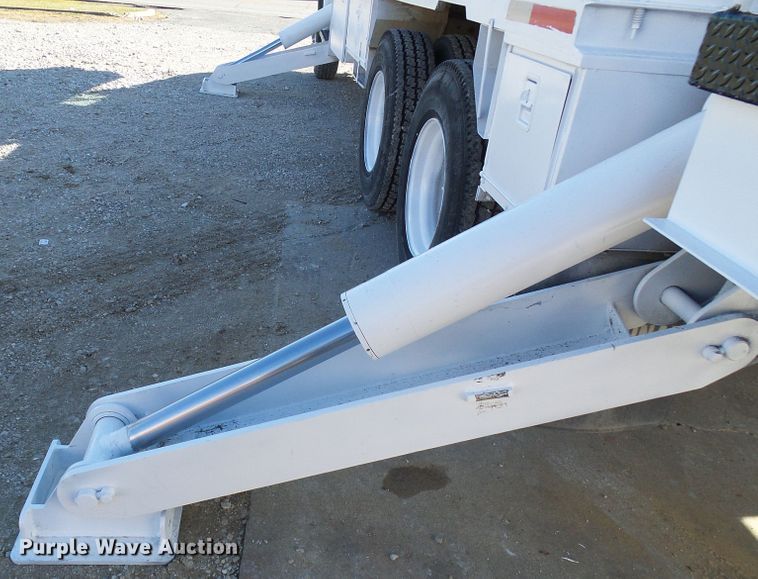 image for item DG5521 2002 Freightliner FL80 bucket truck