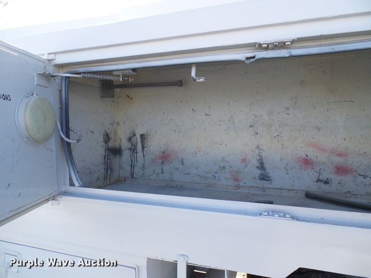 image for item DG5521 2002 Freightliner FL80 bucket truck