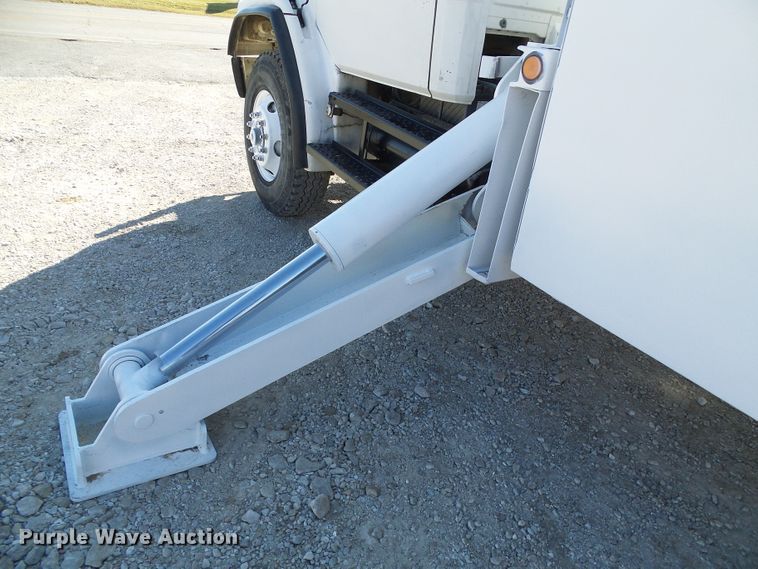 image for item DG5521 2002 Freightliner FL80 bucket truck