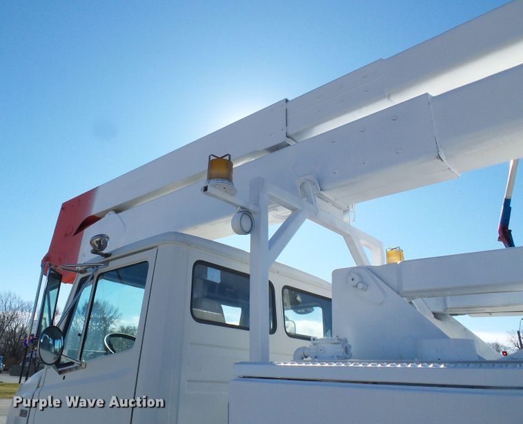 image for item DG5521 2002 Freightliner FL80 bucket truck