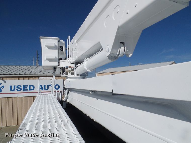 image for item DG5521 2002 Freightliner FL80 bucket truck