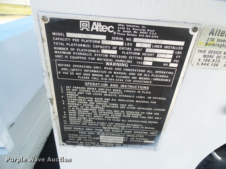 image for item DG5521 2002 Freightliner FL80 bucket truck