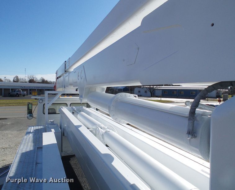 image for item DG5521 2002 Freightliner FL80 bucket truck