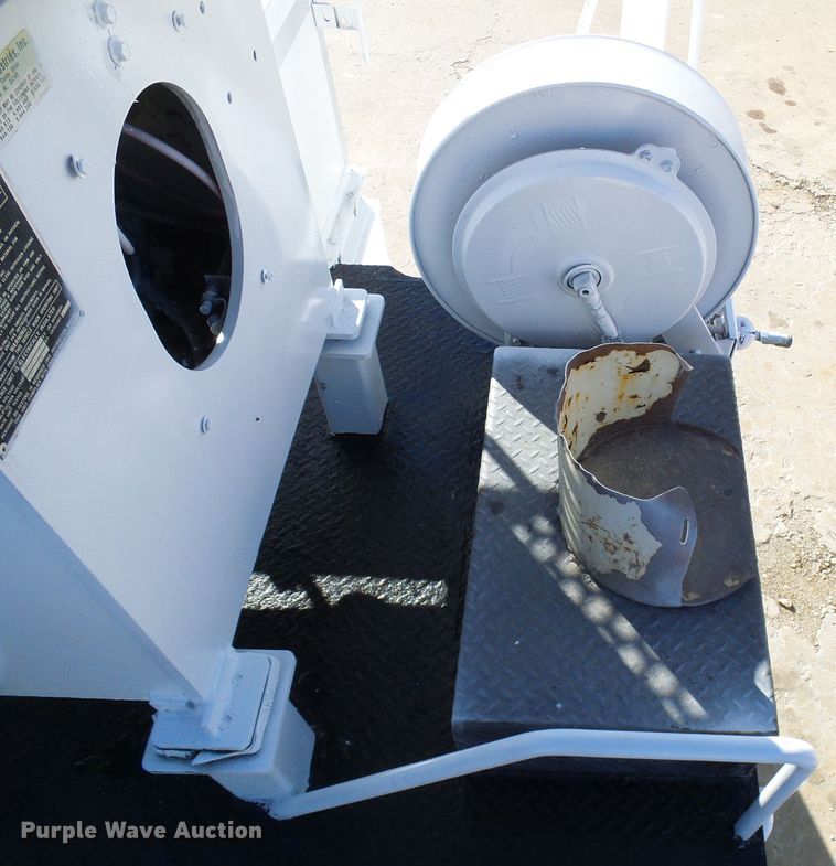 image for item DG5521 2002 Freightliner FL80 bucket truck