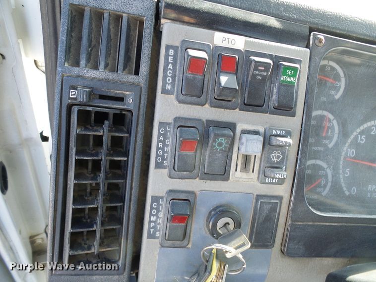 image for item DG5521 2002 Freightliner FL80 bucket truck