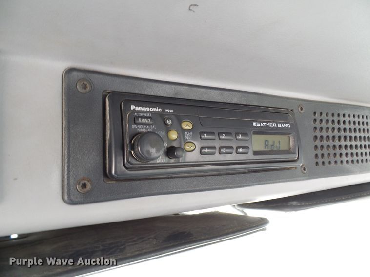 image for item DG5521 2002 Freightliner FL80 bucket truck